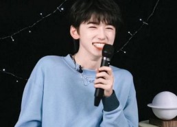 宋亚轩娱乐圈吃瓜视频,揭秘明星幕后生活