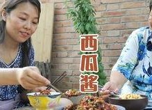 娱乐吃瓜酱外公去旅游,探寻异国风情