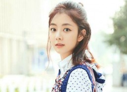 谭松韵娱乐吃瓜八卦微博,揭秘明星幕后故事，吃瓜群众狂欢时刻！”